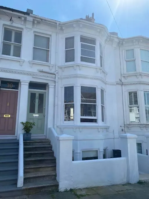 Poets Place - Lovely 4 Bedroom Townhouse With Garden Brighton